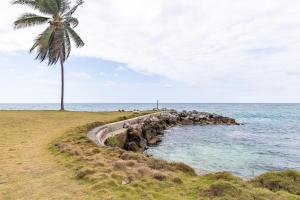 Superb 2 Bdrm Beach Condo, Ocho Rios,Tower Isle