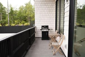 WHITE HAUS w private sauna and close to beach