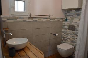 Chez Andrea lumineux T2 clim la Ciotat centre proche plage port à pieds