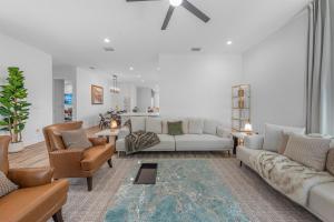 Brand-New 3-Bedroom Tampa Vacation Home Game Room Sleeps 11