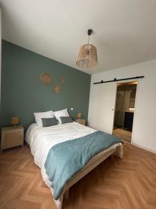 Maison pour 8 - 5 min de la plage Jardin & Véranda