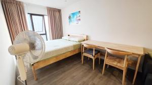 A2534 Monthly Condo Skytrain Minutes away Full Kitchen and Bath! 30bkk