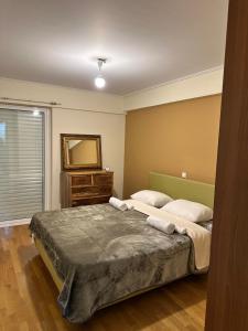Elegant Garden Apartment in Quiet Halandri