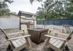 Landing Spectacular 1BD Gym Pool