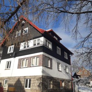 Apartament 103