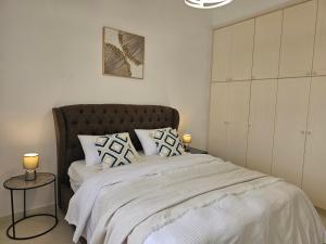 Newly Renovated Venus beach 500 m Gated REGINAgardens1, license oo11363