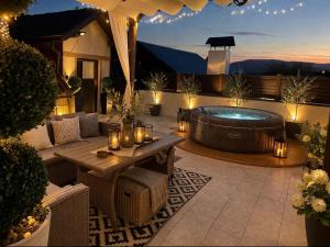 Holiday house "Mimoza" 2 massage pools