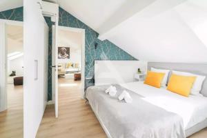 Monte Carlo Monaco Border - luxury, modern, cozy with home feelings and See View