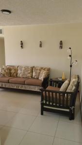 Family-Friendly Condo with Pool view, Walk to Jaco Beach
