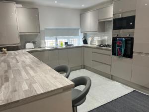 Luxury 4BR Bungalow