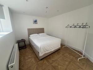 Luxury 4BR Bungalow