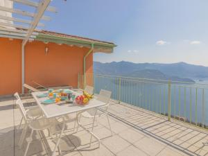 EnjoyIseoLake - Monet - Accogliente appartamento con terrazza e vista sul lago