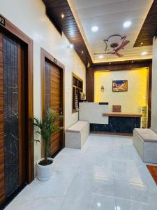 Shri Hari Guest House By VM Stays Near Kaal Bhairav Mandir