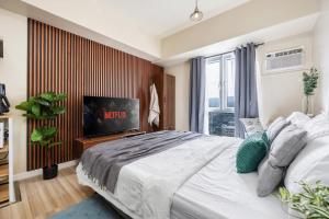 Furnished Studio in Avida Towers Riala, Cebu IT Park with Pool, Fast WiFi, Netflix and More