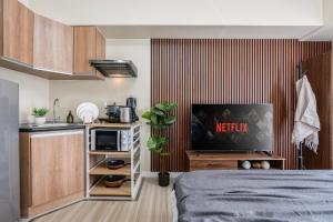 Furnished Studio in Avida Towers Riala, Cebu IT Park with Pool, Fast WiFi, Netflix and More