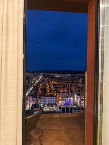 Skyline 18 City View Apartment, Balcony & Parking