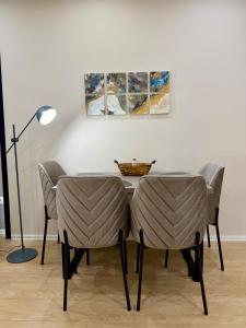 Skyline 18 City View Apartment, Balcony & Parking