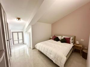 Belvedere Velino - panoramic penthouse with mountain views