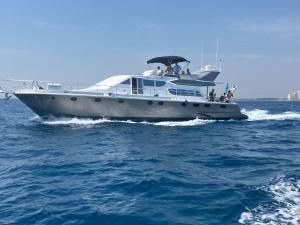 Nuit sur un yacht petit déjeuner inclus