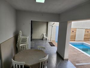 Casa com Piscina 3 quartos Sumaré