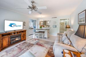 Beautifully Decorated Unit at Ocean Creek with Pools