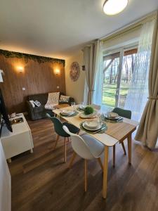 Le Trésor du Lac - Casteljaloux - Lac de Clarens - Appartement - Piscine - Parking - WIFI - Accès privée Plage - Golf - Casino - Terra Aventura - So Vélo
