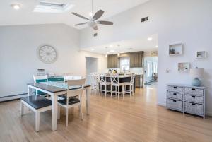 Poppys Hampton House:Large Yard,Beach,Newly Renovated