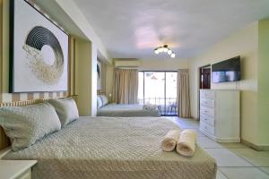 Roy Arias Suites & Residences
