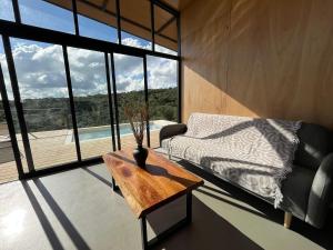 Sukha II Refugio moderno con piscina y vista única