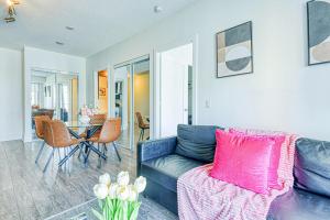 Cozy 1BR Stay with Queen - Near CN Tower