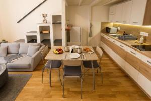 Chic Flat on Jecna Walk to Wenceslas Sq and Museum