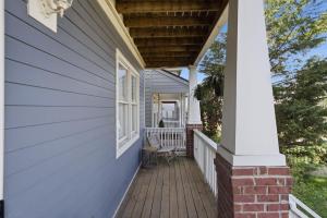 NEW 7 mins to Broadway Sleeps 8