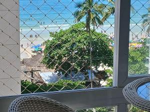 Pitangueiras Guarujá vista para o mar pé na areia