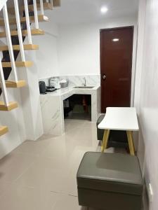 K and E transient loft house