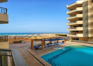 Chalet with pool view and private resort beach and complete tranquility
