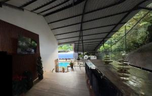 Tropical Villa with Priv Pool, Jacuzzi & Relaxing MAD
