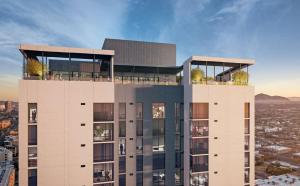 Boulevard Stays Modern Highrise STU Sky Pool Parking Gym 13