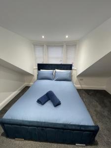 Stylish 2BR Duplex - Central & Spacious