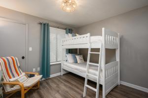 The Islander- Luxurious Island Oasis