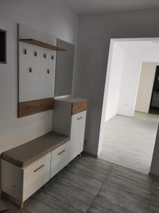 Apartament 3 camere parter