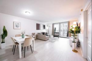 Brand New Lux condo on 29th floor in Brickell