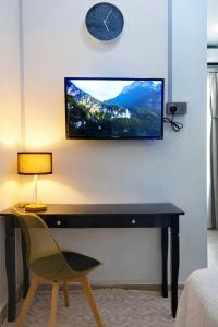 Roomstay Stadium Gong Badak Sutera Home by Mishkat