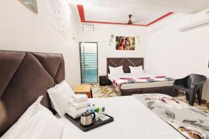 Janki Je Bhawan Homestay , Ayodhya - Step away from Ram Temple