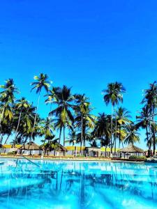 En el camino de la felicidad ,Tucacas con playa privada complejo de agua salobre , 2 habitaciones , sala 2 baños , cocina