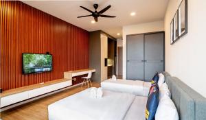 Ceylonz Suites KLCC Rooftop Infinity Pool & View