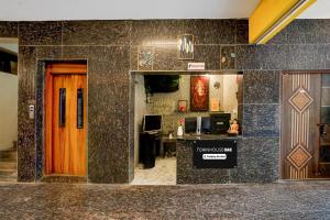 OYO Townhouse Oak Tirupati Formerly Sky Towers