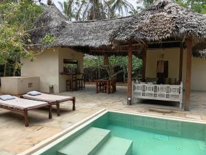 Boungalow close ocean ,private pool