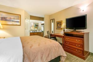 Quality Inn Johnson City I-26 exit 17