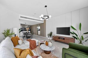 Silkhaus Vacation Homes Elegant 2BR with Maid Room in Radiant Heights