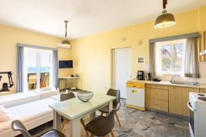 Beachfront Nest Memi Koroni-Seaheaven House A1